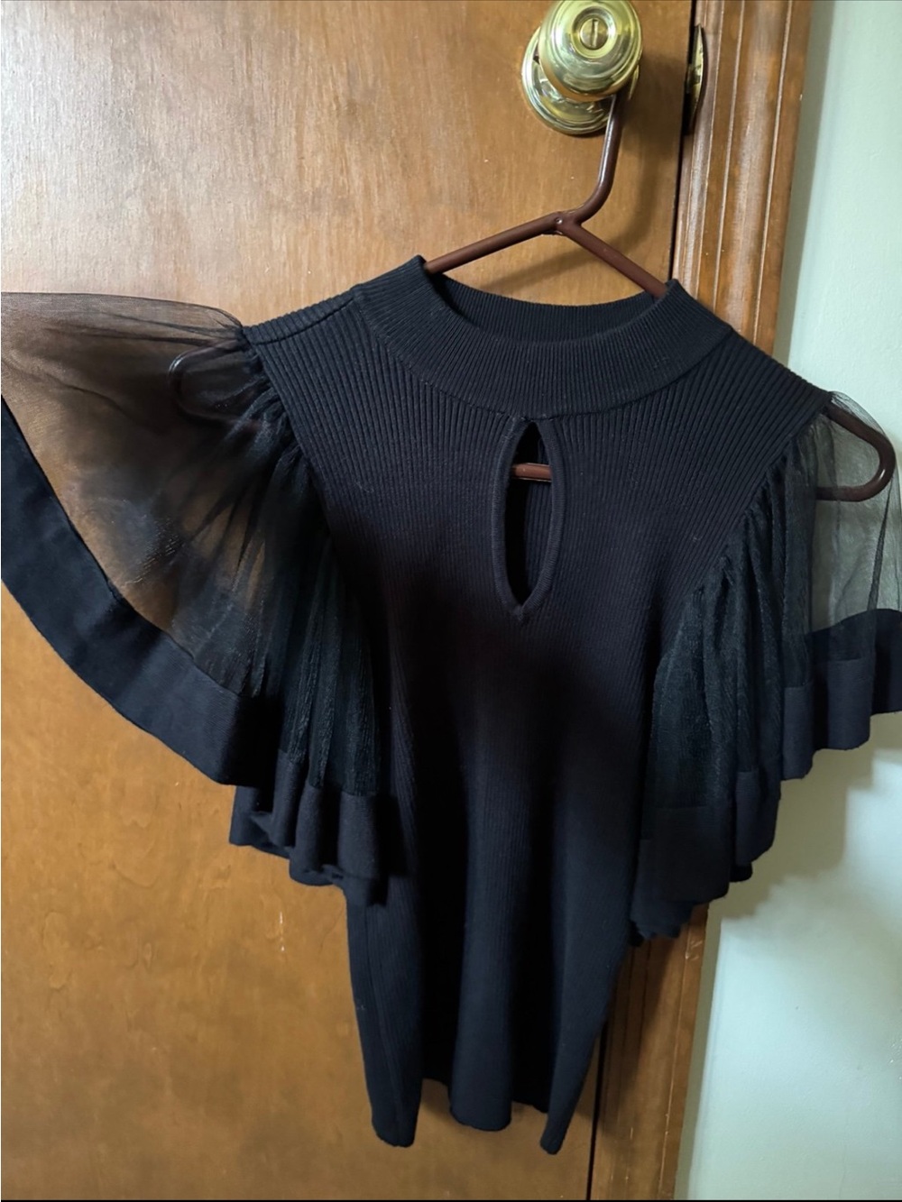 New York & Company 7th Avenue Studio Keyhole Butterfly Sleeve Knit Sweater - Picture 8 of 9